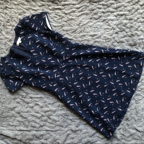 Loft Size 2 V-Neck Fit and Flare Dress w Pockets - Picture 2 of 9